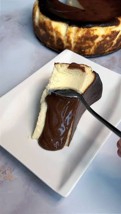 San Sebastian Cheescake image